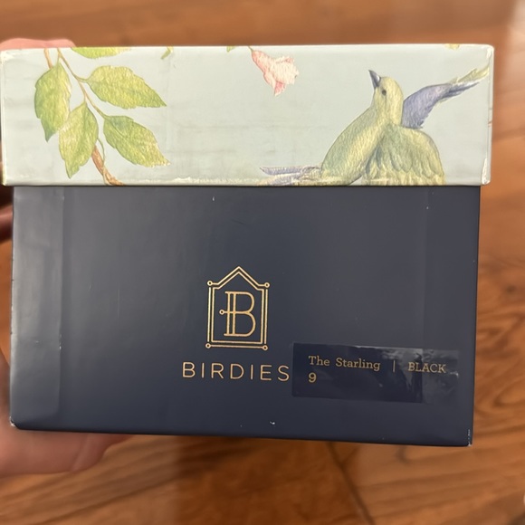 Like New Birdies same seen on Kate MiddlMiddleton - Picture 4 of 4